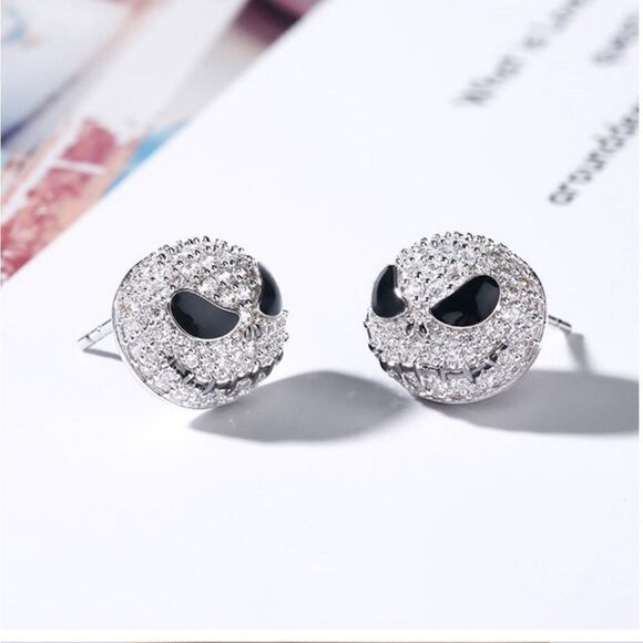 New sm JACK SKELLINGTON * NIGHTMARE BEFORE CHRISTMAS earrings - Picture 3 of 8